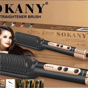 Black and Gold Hair Straightener Brush